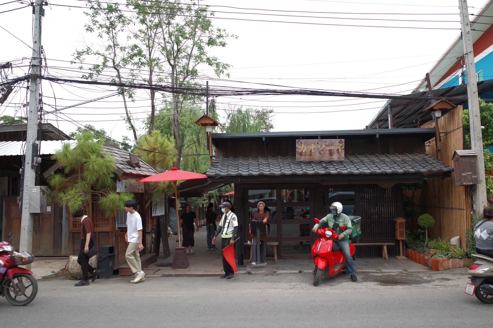 【チェンマイ旅行記③】おしゃれなカフェ、名物カオソーイ、スパ体験!お腹を壊してもちゃんと遊んだ最終日。